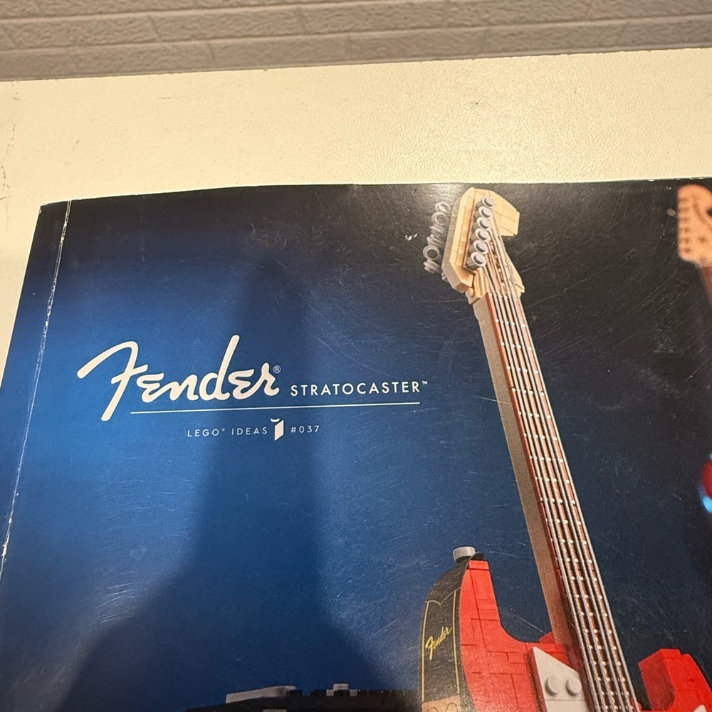 LEGO Fender Stratocaster 21329 Instruction manual ONLY - Picture 3 of 7